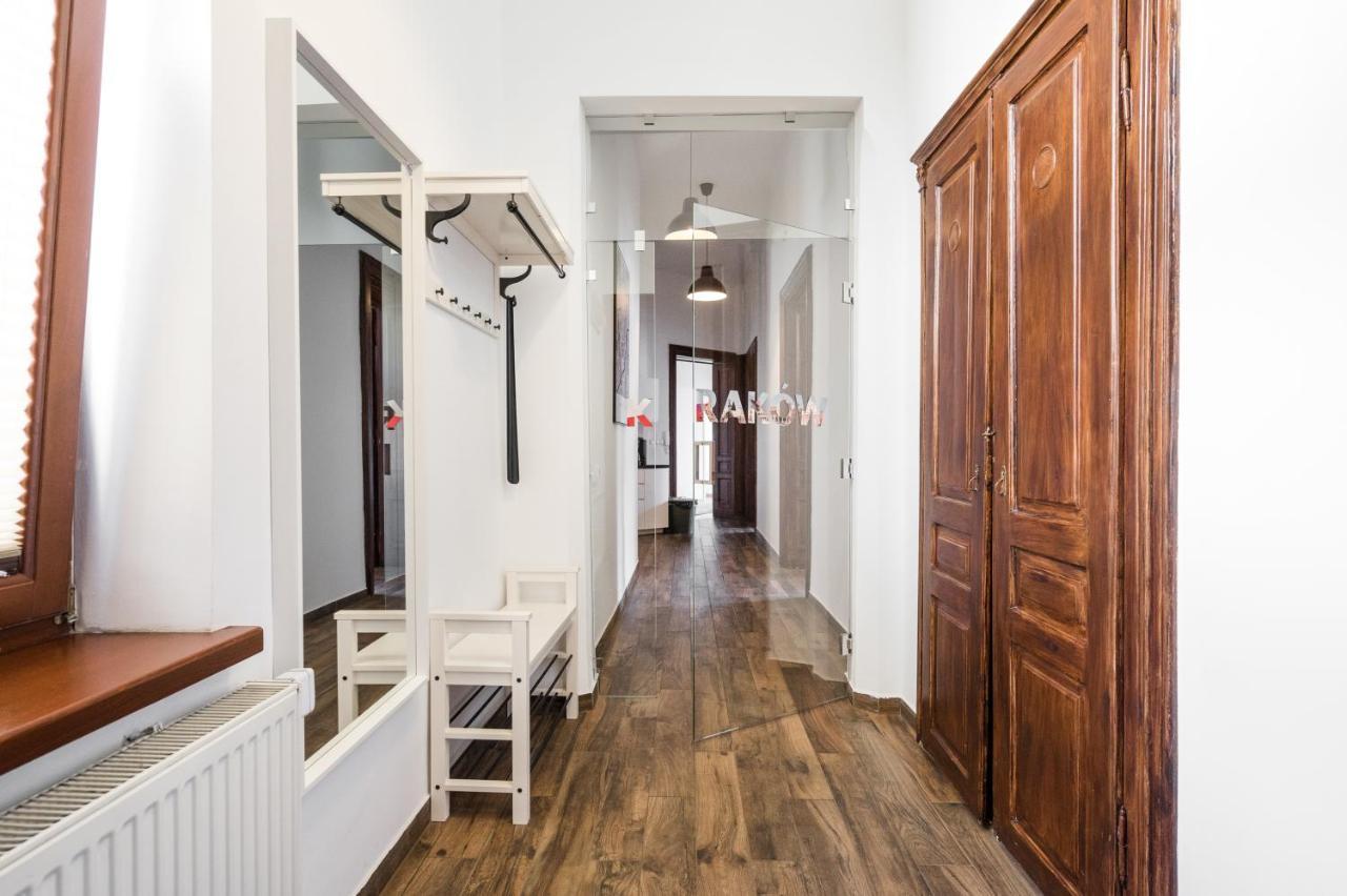 Beautiful Apartment, Great Location, Old Town & Kazimierz Krakow Bagian luar foto