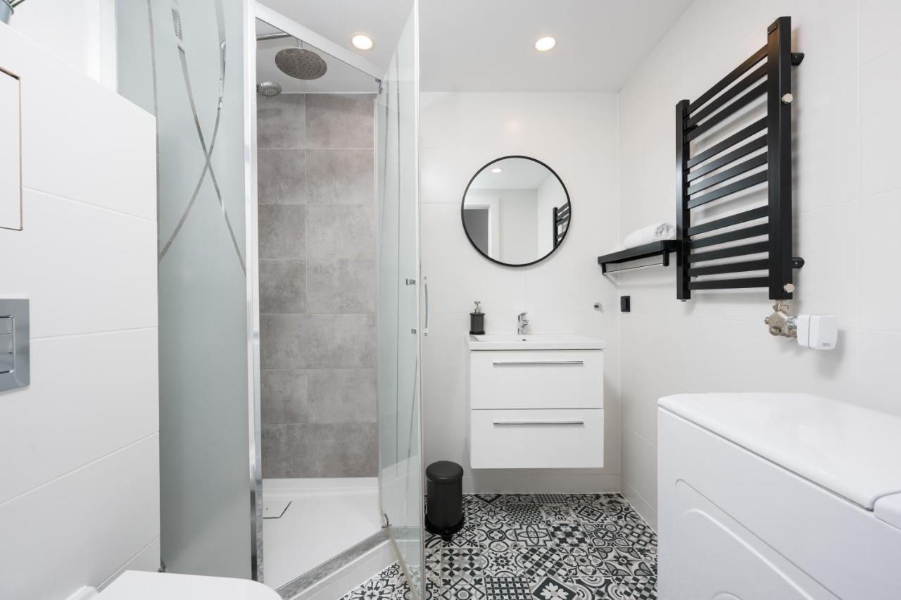 Beautiful Apartment, Great Location, Old Town & Kazimierz Krakow Bagian luar foto
