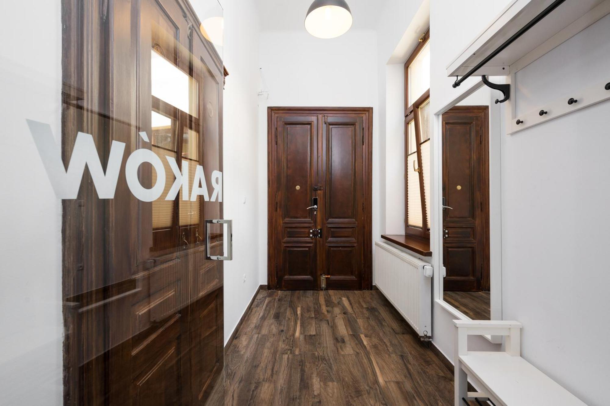 Beautiful Apartment, Great Location, Old Town & Kazimierz Krakow Bagian luar foto