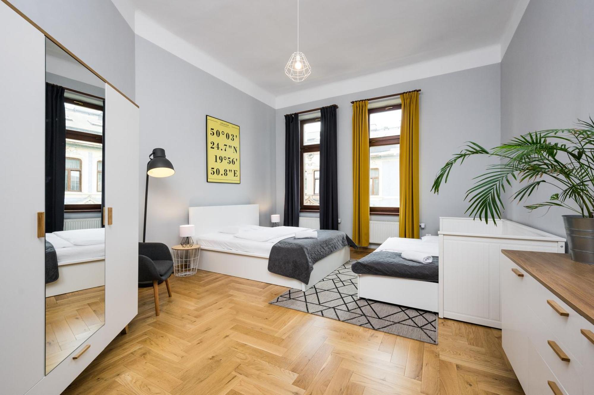 Beautiful Apartment, Great Location, Old Town & Kazimierz Krakow Bagian luar foto